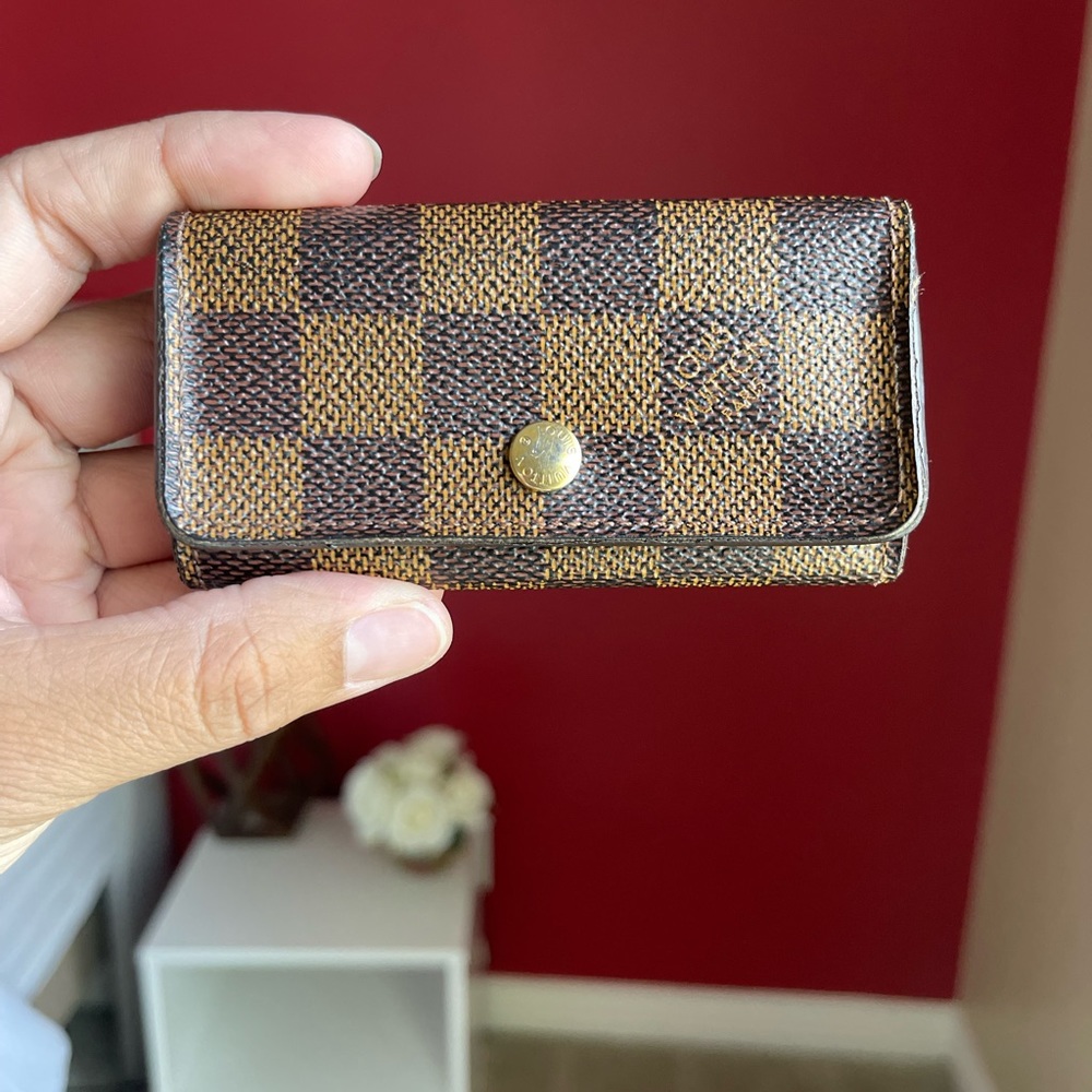 Prelove lv key holder